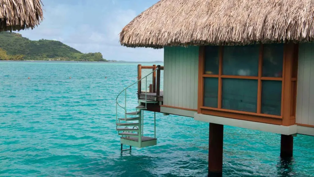 overwater bungalows in the Bahamas