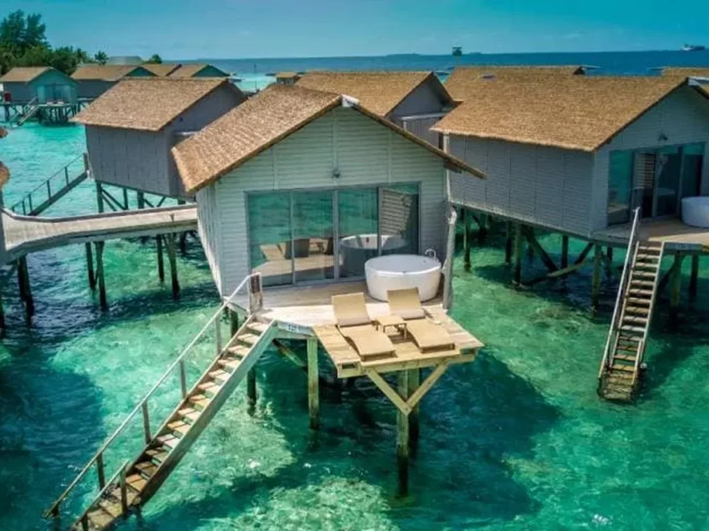 Centara Ras Fushi Overwater Villas