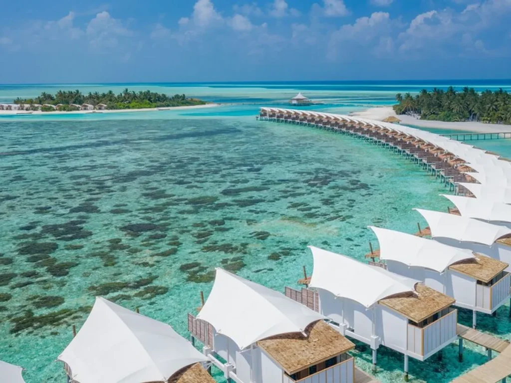 Cinnamon Hakuraa Huraa Water Bungalows