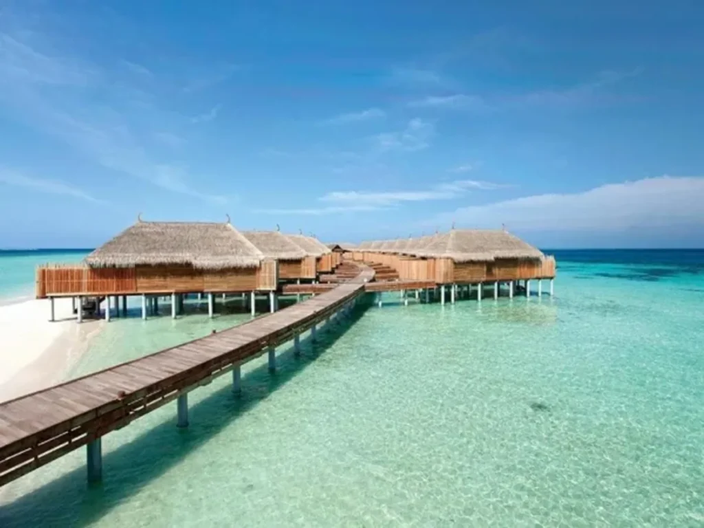 Constance Moofushi Water Villas