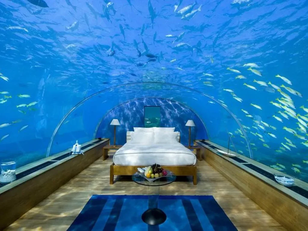 Jules’ Undersea Lodge