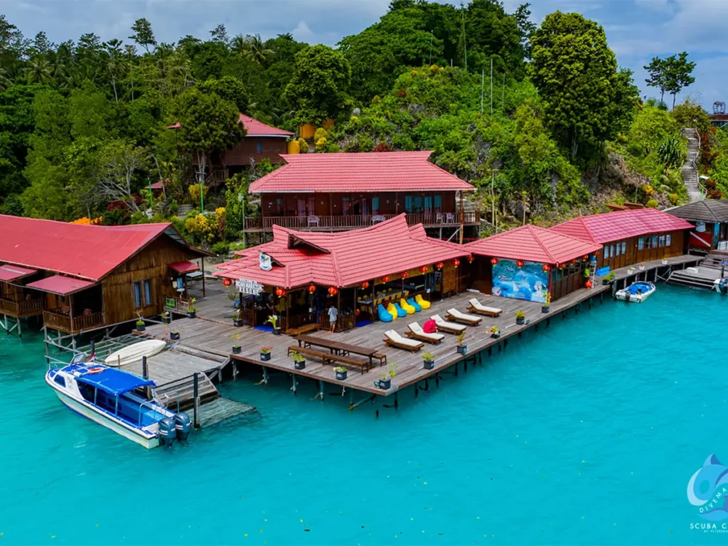 Noah Maratua Resort