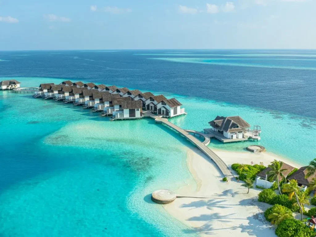 NOOE Maldives Kunaavashi Water Villas