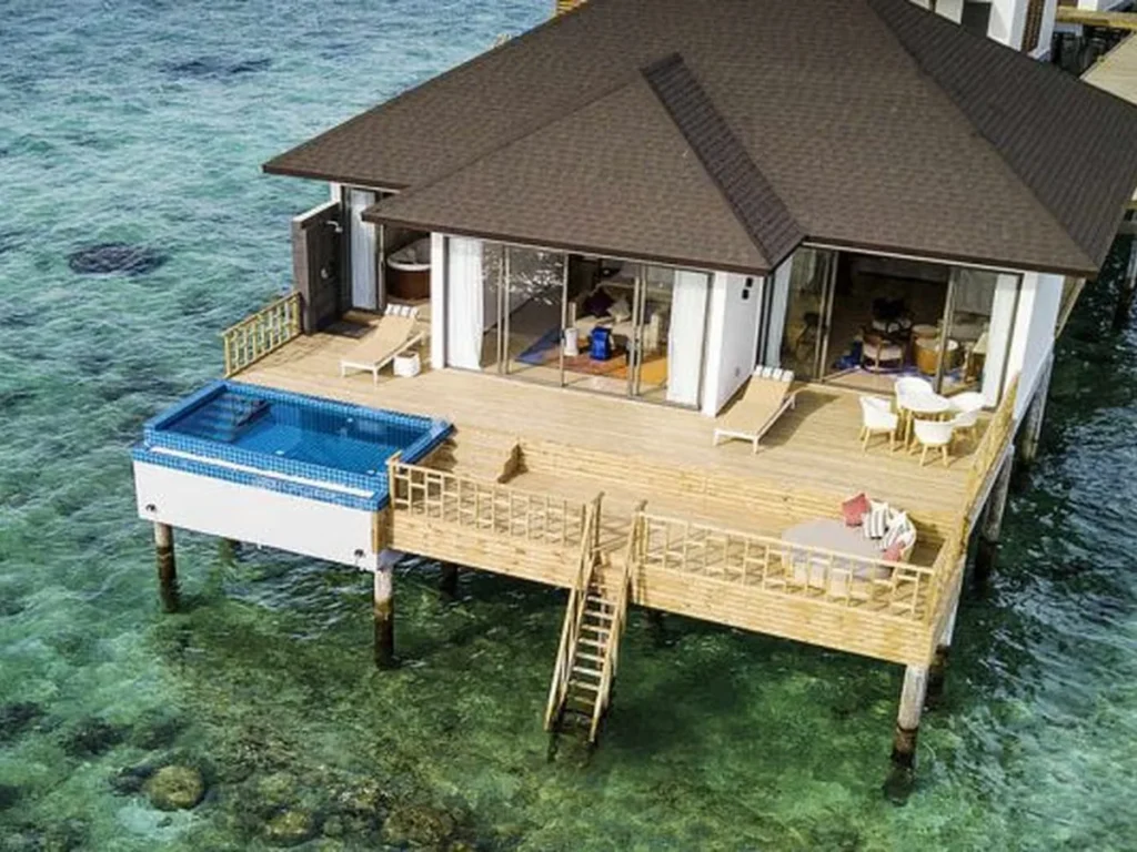 ROBINSON Noonu Water Villas