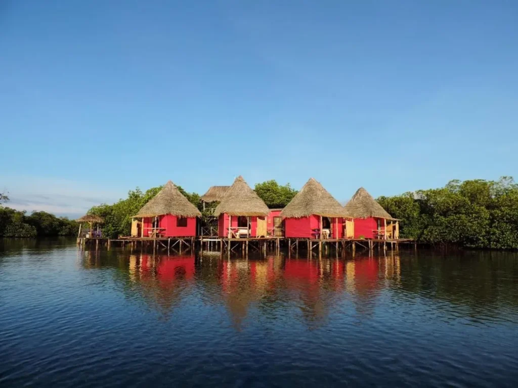 Urraca Monkey Island accommodation